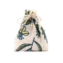 Carica l'immagine nel visualizzatore di Gallery, SACCHETTINO FIORI E FOGLIE VERDI | Cod.00005835| 9 x h.12 cm