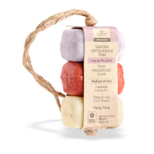 Carica l'immagine nel visualizzatore di Gallery, TRIS SAPONI ARTIGIANALE PROFUMI DI FIORI | COD.00007048 | 3 x 40 g