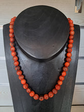 Carica l'immagine nel visualizzatore di Gallery, COLLANA IN CORNO COLORATA ROSSA | Cod.HUBM311128032409 |