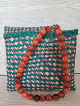Carica l'immagine nel visualizzatore di Gallery, COLLANA IN CORNO COLORATA ROSSA | Cod.HUBM311128032409 |