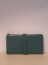 Carica l'immagine nel visualizzatore di Gallery, PORTAFOGLIO DONNA ESPLANADE MALACHITE | COD.HUBAQIN7081818| 20,5x19,5x2 cm