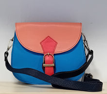 Carica l'immagine nel visualizzatore di Gallery, BORSA DIONE LISCIA BASIC | COD.HUBAQIN0071811 | 19x21x5cm