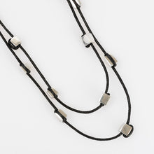 Carica l'immagine nel visualizzatore di Gallery, COLLANA IN ALLUMINIO CON DADI RADI| Cod.HUBM311125012300 |