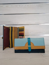 Carica l'immagine nel visualizzatore di Gallery, PORTAFOGLIO HALF MOON LISCIO | COD.HUBAQIN0071891 | 10x20 cm