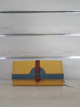 Carica l'immagine nel visualizzatore di Gallery, PORTAFOGLIO HALF MOON LISCIO | COD.HUBAQIN0071891 | 10x20 cm