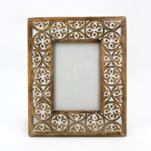 Carica l'immagine nel visualizzatore di Gallery, CORNICE PORTAFOTO LEGNO CERCHI | COD.HUBAQIN3041222 | 24×29cm