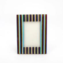 Carica l'immagine nel visualizzatore di Gallery, CORNICE PORTAFOTO RESINA PICCOLA | COD.HUBAQIN3041249 | 22×16,5cm