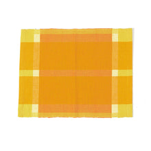 Carica l'immagine nel visualizzatore di Gallery, TOVAGLIETTA HANDLOOM GIALLO | COD.00003713 | 43 x 34 cm