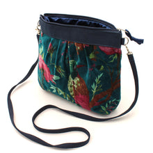 Carica l'immagine nel visualizzatore di Gallery, BORSA SWEETY UCCELLI BLU VELVET | Cod.HUBAQVNB3051824 | 25x21x4 cm