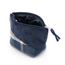 Carica l'immagine nel visualizzatore di Gallery, PORTATRUCCO LUMBERJACK 2024| COD.HUBAQVNB3051849 | 22.5×12.5×8 cm