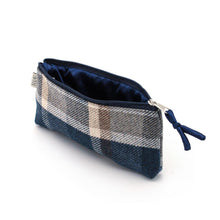 Carica l'immagine nel visualizzatore di Gallery, PORTAPENNE LUMBERJACK 2024 | COD.HUBAQVNB3051850 | 20x9x2 cm