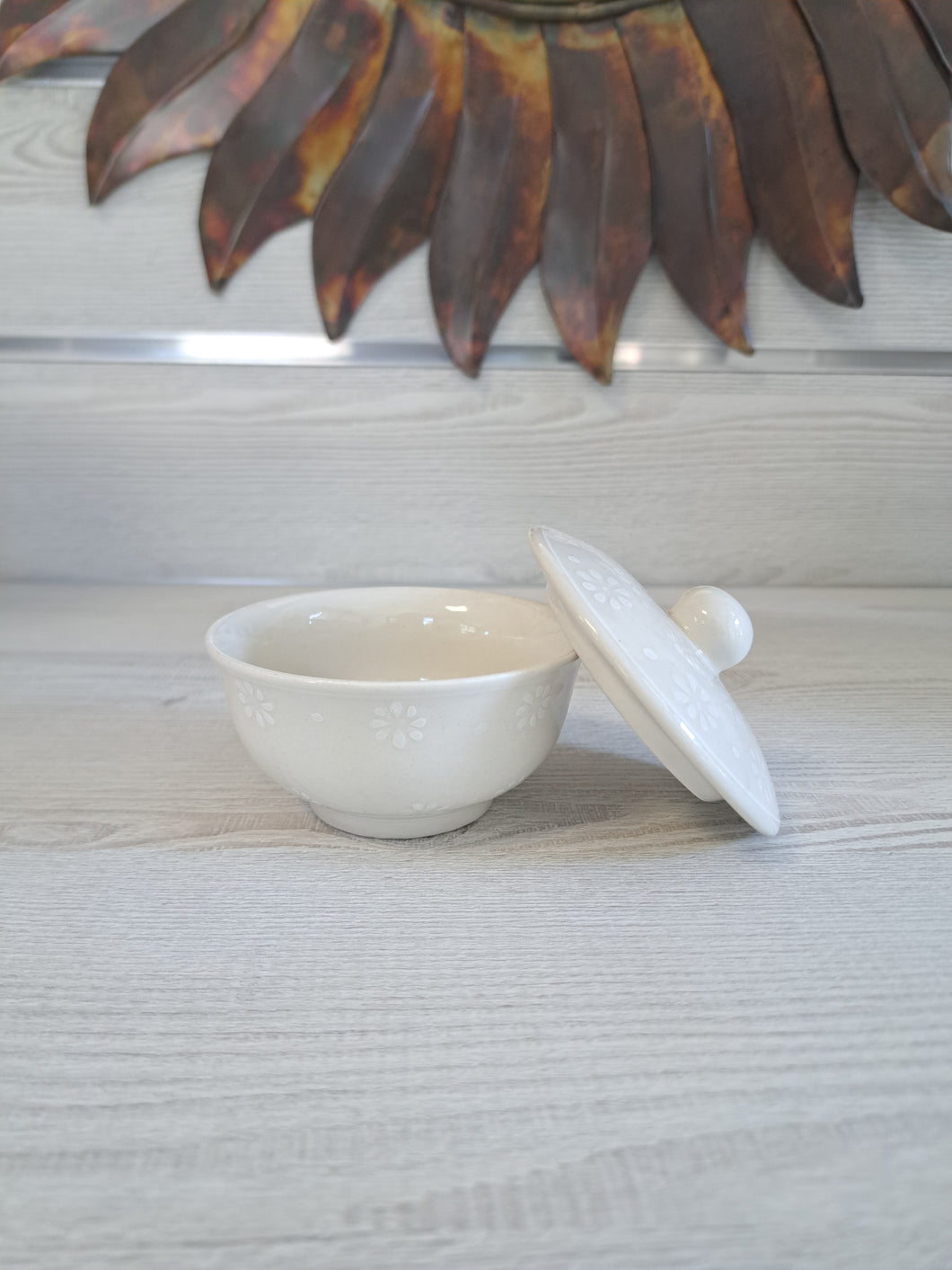 ZUCCHERIERA FIORI BIANCHI IN CERAMICA  | COD.40048707 |