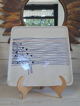 Carica l&#39;immagine nel visualizzatore di Gallery, VASSOIO GRANDE RED&amp;BLUE IN CERAMICA  | COD.40001420 | 25x25
