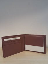 Carica l&#39;immagine nel visualizzatore di Gallery, PORTAFOGLIO UOMO KAMARHATI COCCIO | COD.HUBAQIN6081877 | aperto: 26x10x2 cm
