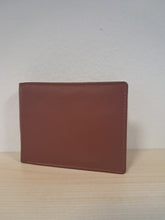Carica l&#39;immagine nel visualizzatore di Gallery, PORTAFOGLIO UOMO MAIDAN COCCIO | COD.HUBAQIN6081875 | aperto: 25x9,5x1 cm
