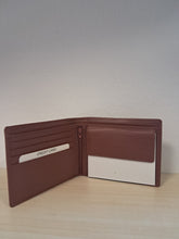 Carica l&#39;immagine nel visualizzatore di Gallery, PORTAFOGLIO UOMO MAIDAN COCCIO | COD.HUBAQIN6081875 | aperto: 25x9,5x1 cm
