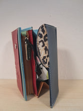 Carica l&#39;immagine nel visualizzatore di Gallery, PORTAFOGLIO JOANNA | COD.HUBAQIN2071868 | 12,5x9,5 cm
