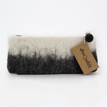 Carica l&#39;immagine nel visualizzatore di Gallery, ASTUCCIO PORTAPENNE BIANCO, GRIGIO | COD.HUBEAQNP1021814 | 22x9 cm
