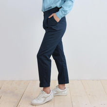 Carica l&#39;immagine nel visualizzatore di Gallery, PANTALONE AMBRETTA BLU ATLATICO | COD.HUBOEIN5021984 | S
